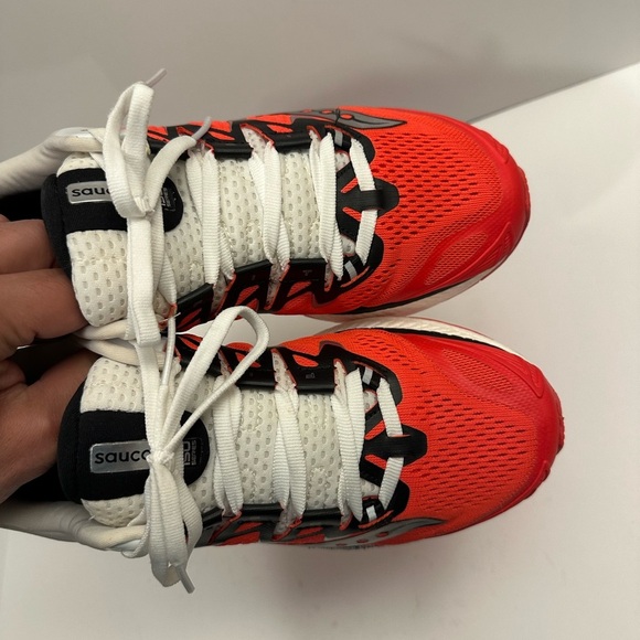 Saucony Women’s Triumph Iso 4 Vizi Red/Blk/Wht [S10413-2] Size 8.5 - Picture 9 of 16